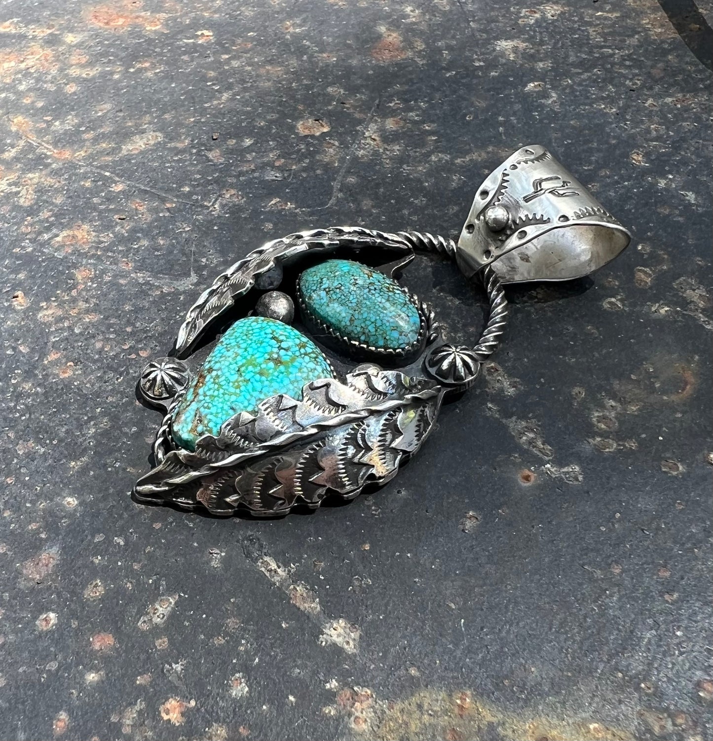 Kingman Leaf Pendant